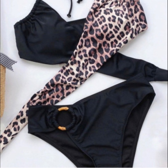 👙Leopard Wrap Top Bikini👙 - Picture 2 of 3